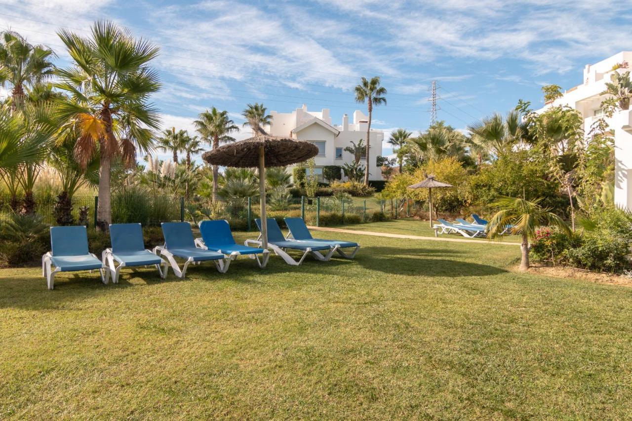 2237-Modern Apt With Private Beach Estepona Bagian luar foto